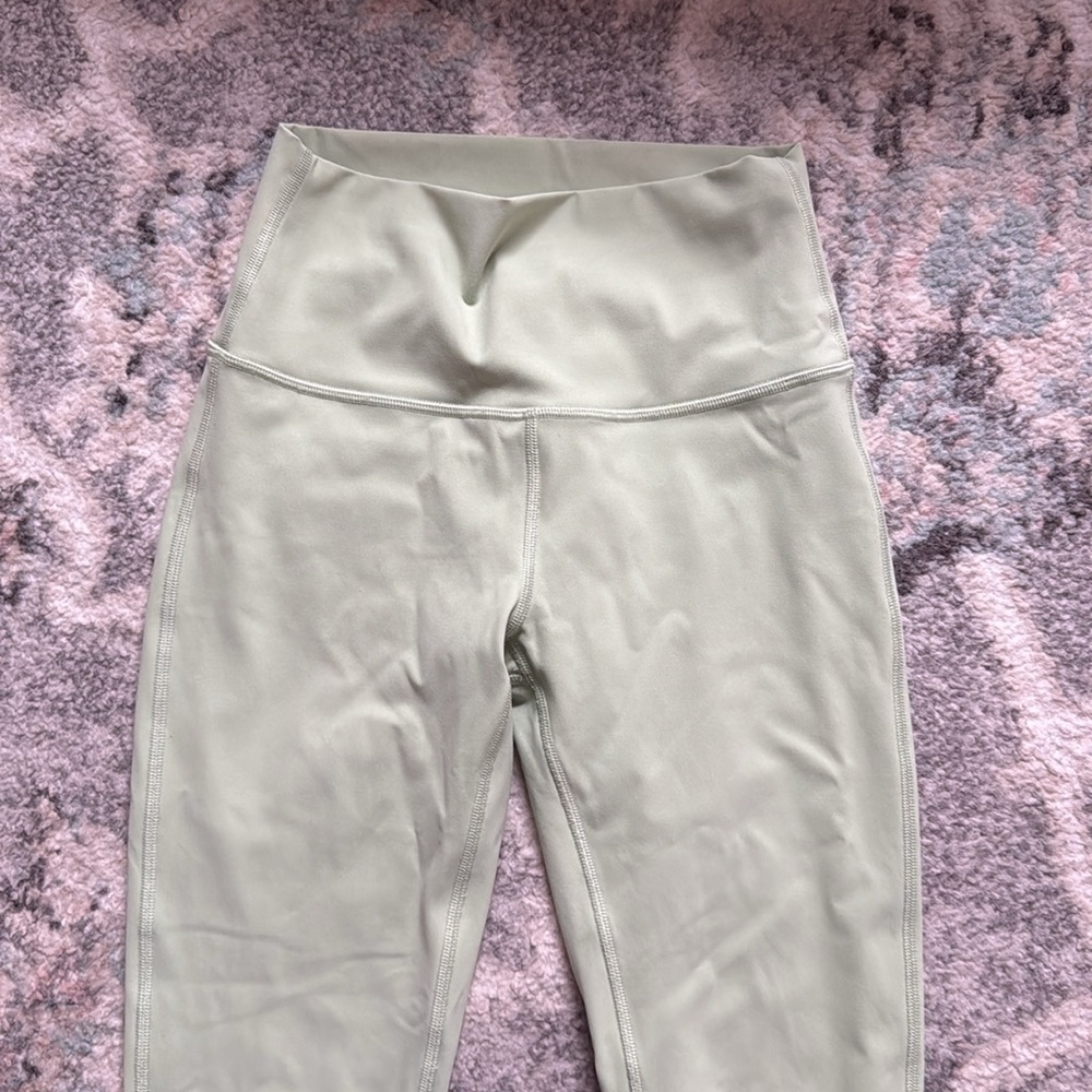 Lululemon Wunder Under High-Rise Crop 21" *Full-On Luxtreme - Picture 2 of 8
